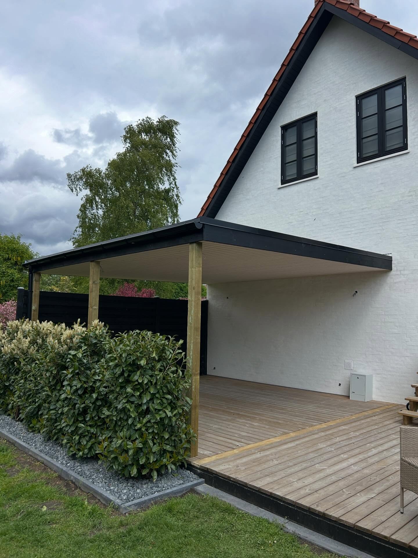 MNP Byggeris arbejde med en overdækket terrasse